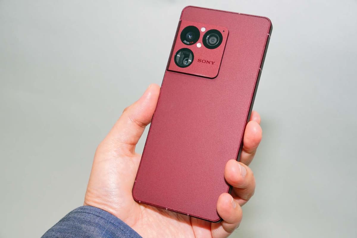 ソニーの新フラッグシップモデルとなるXperia 1 VIIIが発表された。オープンマーケット版は6月10日の発売を予定する