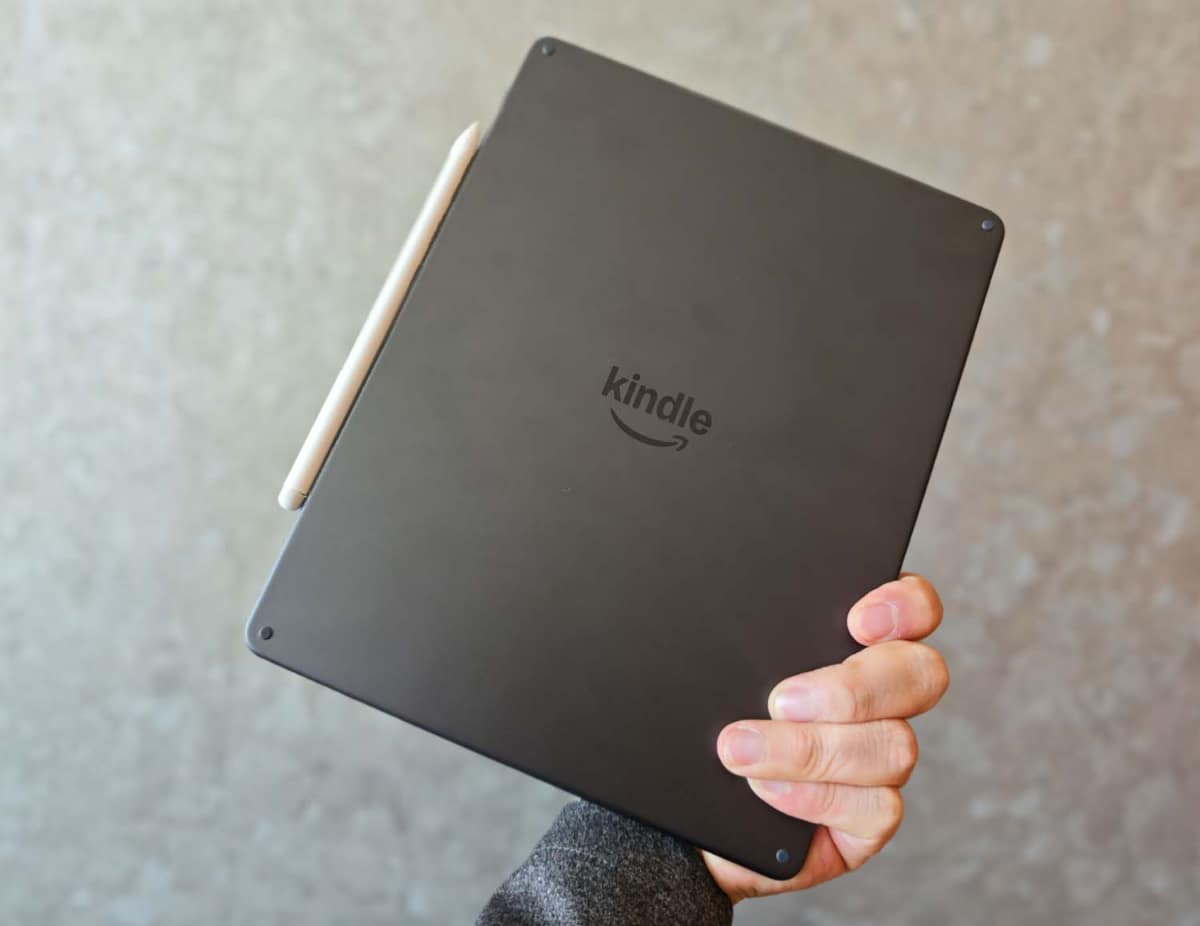 Kindle Scribe Colorsoft・グラファイト 実機