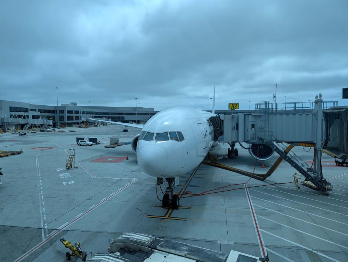 サンフランシスコ国際空港にて帰国便を待つ