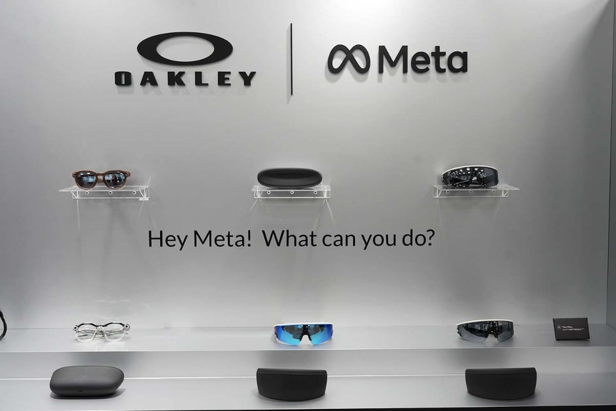 OakleyブランドのMeta AIグラス
