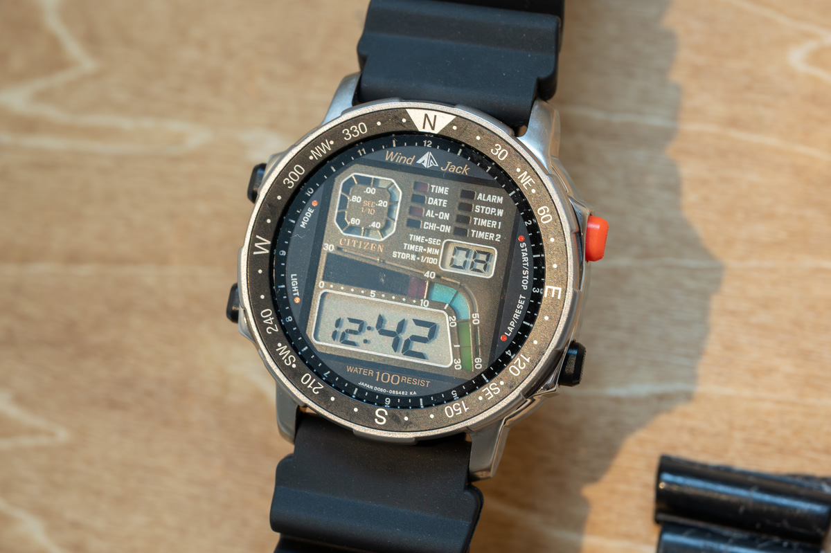 シチズンが1985年に発売したヨットレースウォッチ「ウインドジャック」