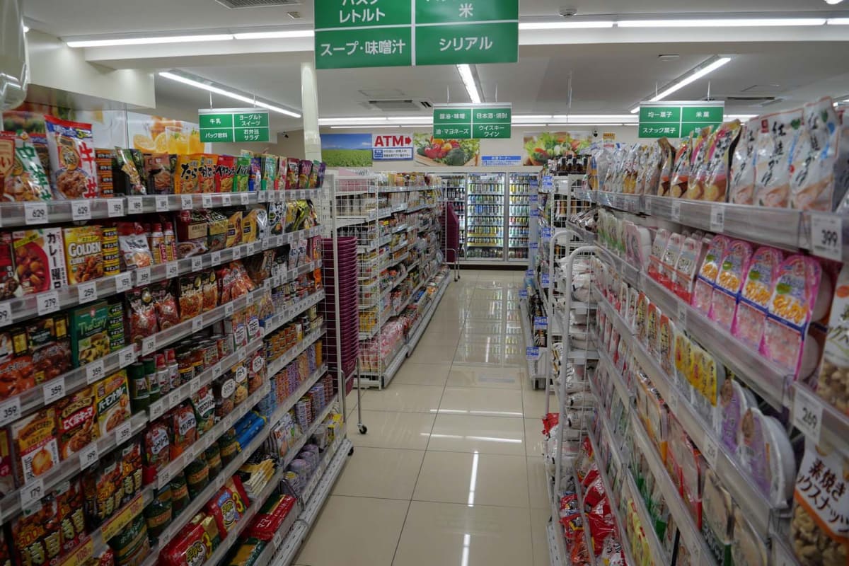 Lミニマートは4～5人の子育て世帯の家族をターゲットとし、日常の食材や食品にフォーカスした品揃えを実現