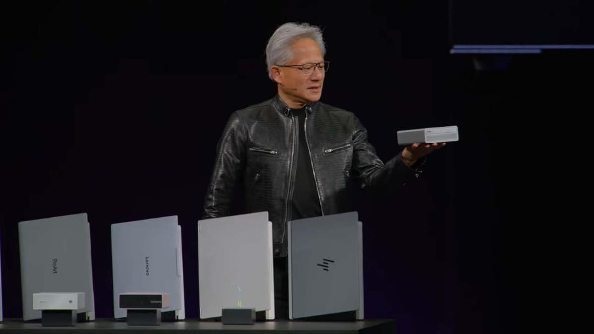 ミニPCタイプの製品も予定されている