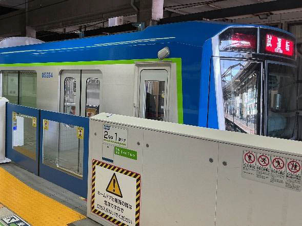 可動式ホーム柵