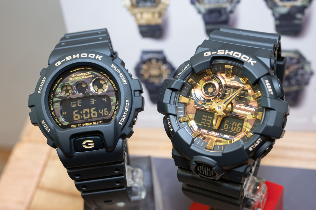 DW-6900CF-1JF(左)、GA-700CF-1AJF(右)