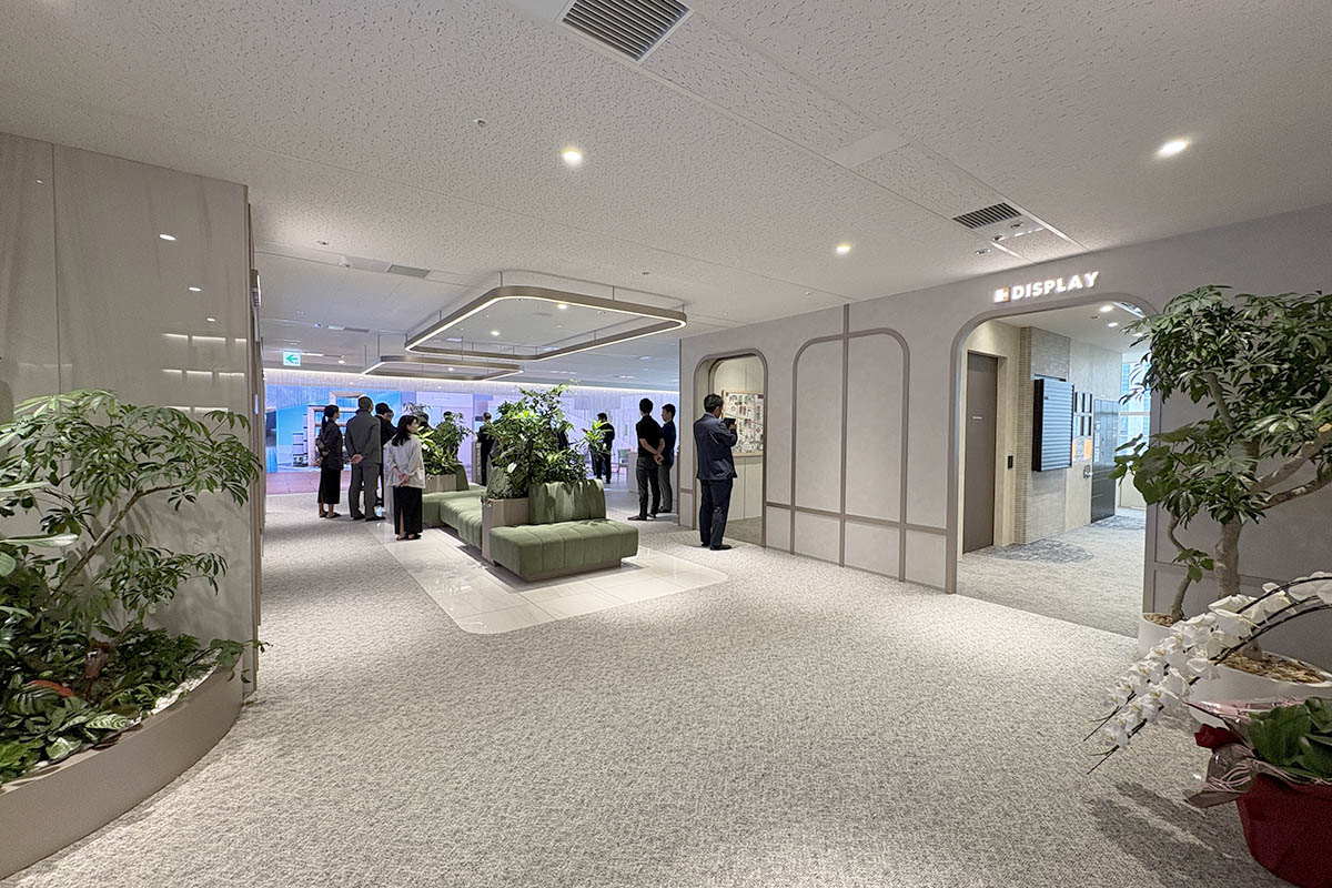 三井のすまい 新宿サロン内観