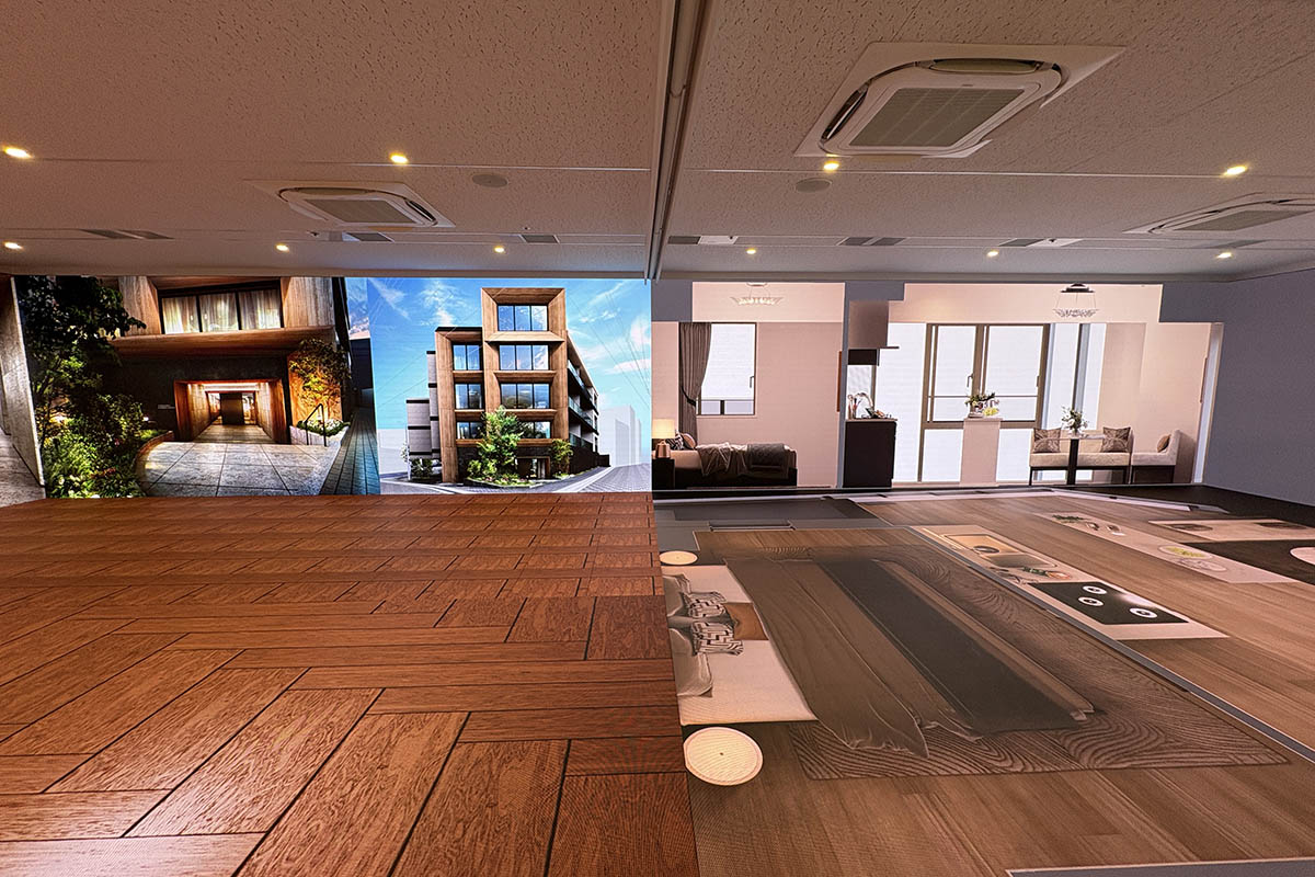 2区画あり、それぞれ別の物件を投影する