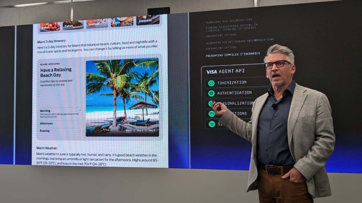 Visa Intelligent Commerceについて説明する米Visaで最高製品・戦略責任者のジャック・フォレステル(Jack Forestell)氏。2025年6月のシンガポールにて