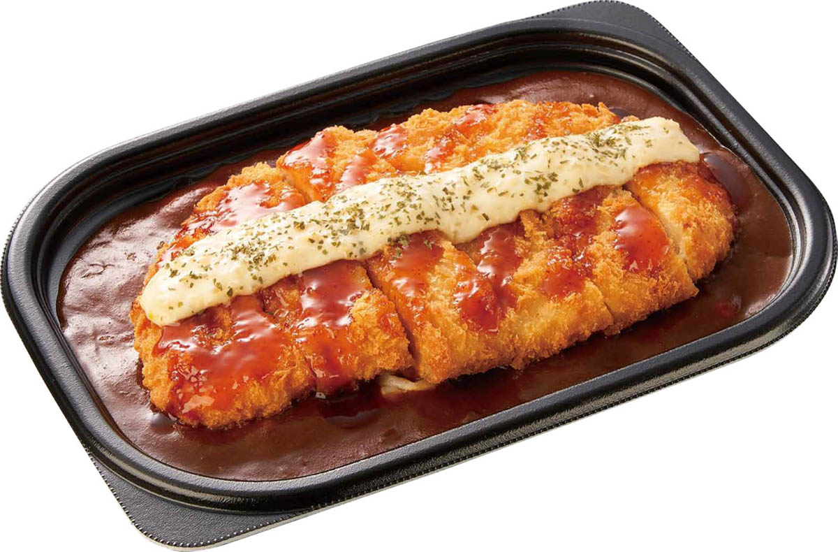 南蛮チキンカツドーンカレー(754円/約826g/1,528kcal)