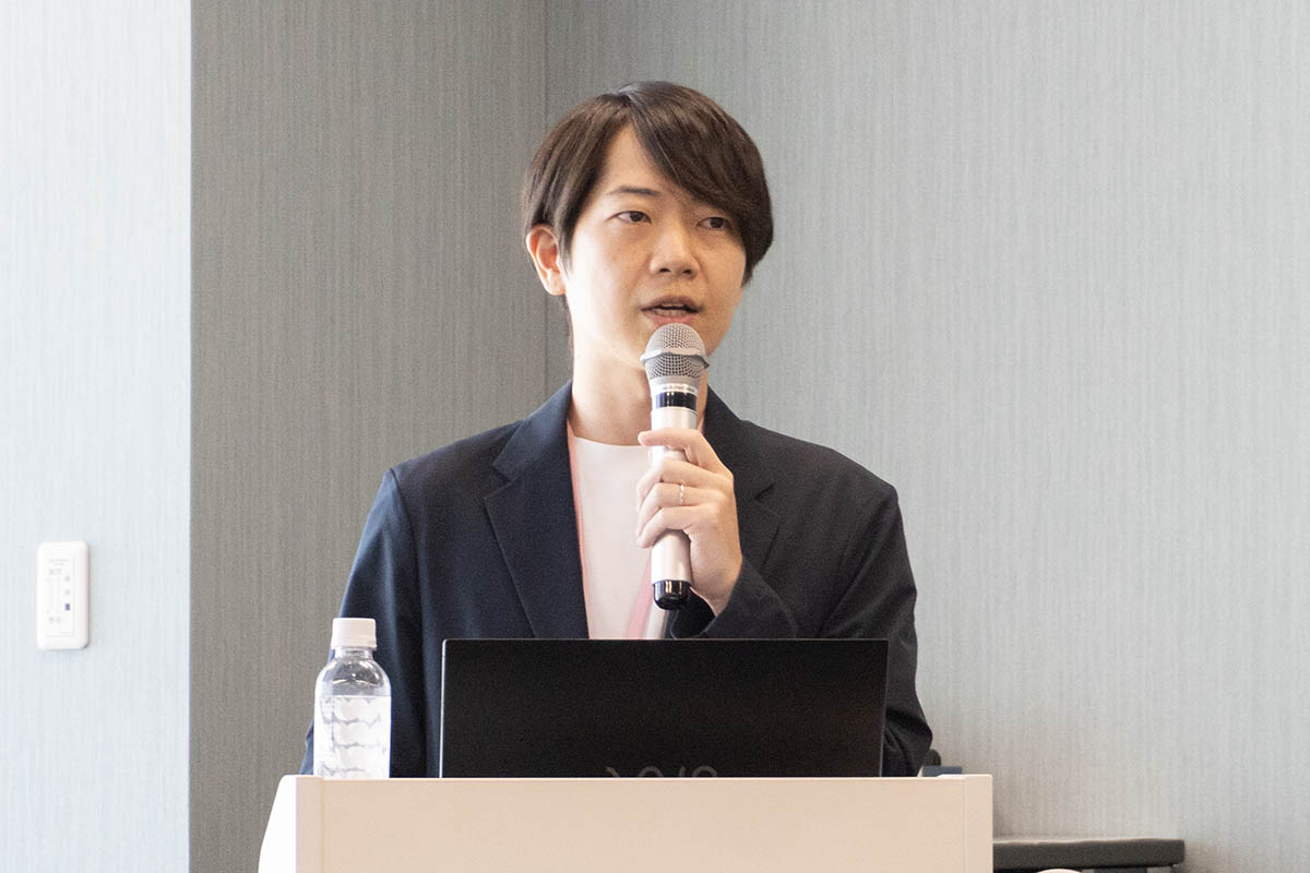 ワークスタイリングについて説明する三井不動産 ワークスタイル推進部 岸 北斗氏
