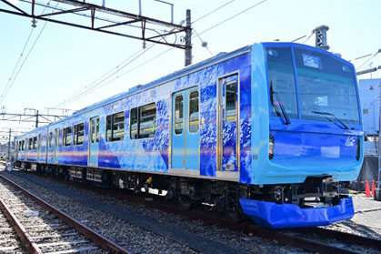 水素ハイブリッド電車「HYBARI」