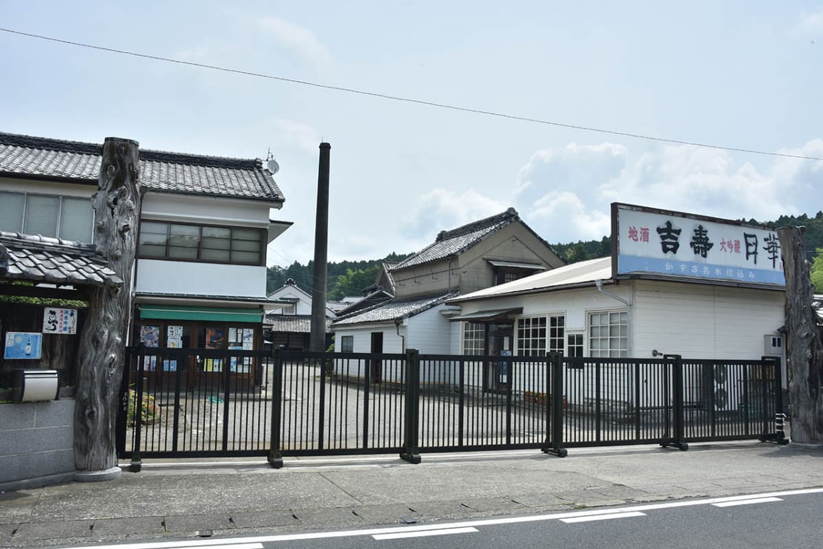 久留里駅の周辺には、酒蔵・酒造メーカーが多く点在している
