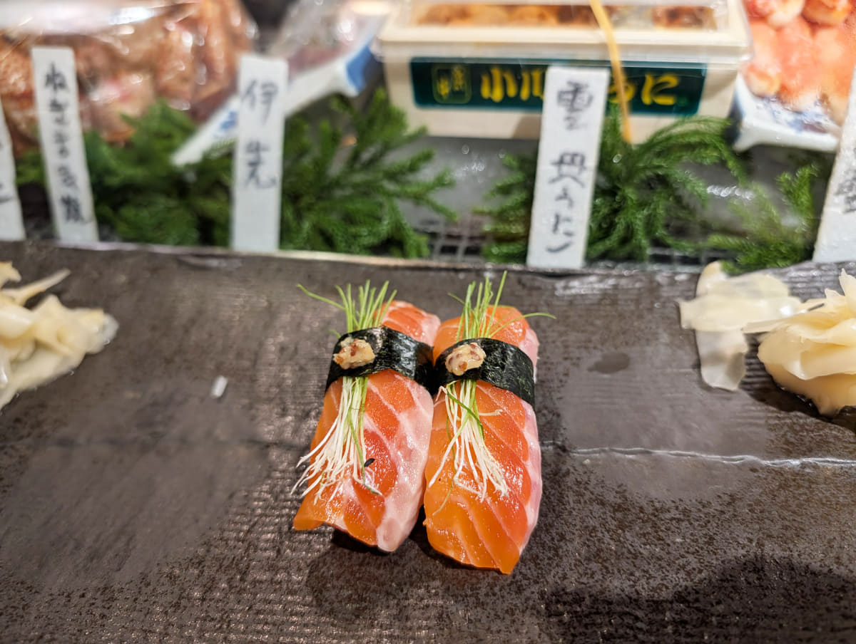 筆者も外食はよく撮影しますが、普段の食事を毎回撮影してカロリー管理する、というのは無理……