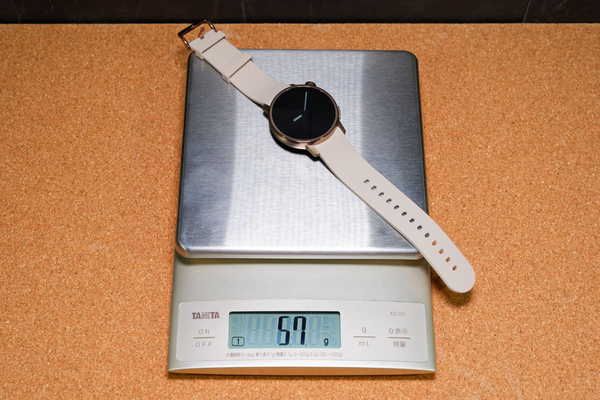 バンド込みの重量は約57g