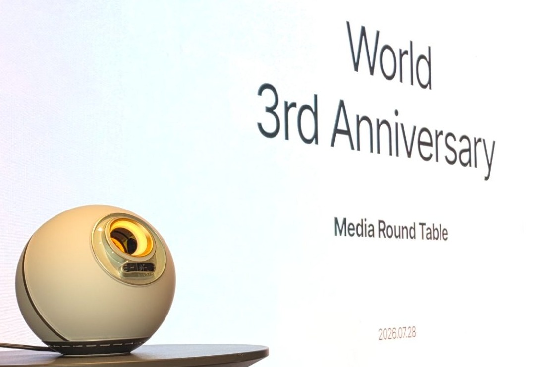 World IDを基盤とする人間証明ネットワークが本格展開から3年。Orbで虹彩を撮影して、人間である事を証明する