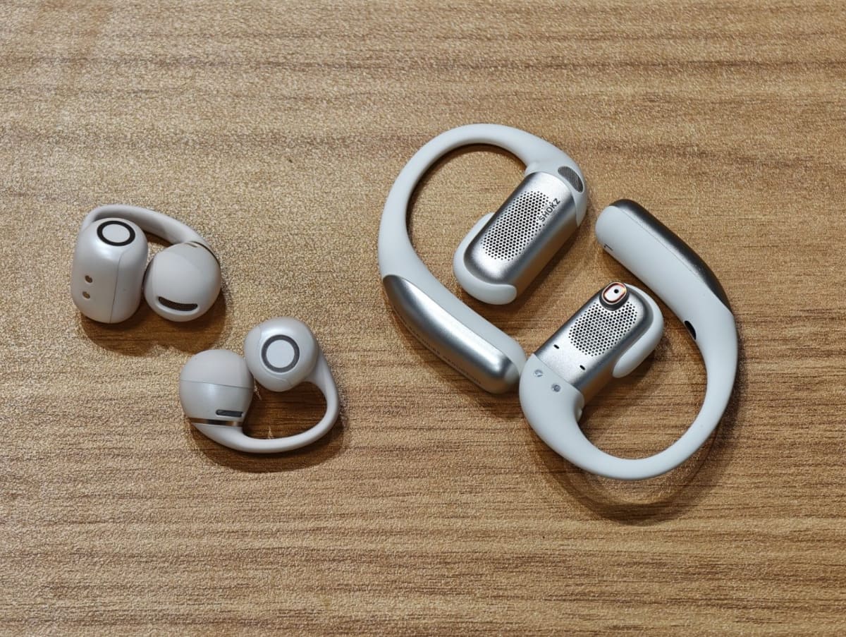 Shokz OpenDots 2(左)とShokz OpenFit Pro(右)