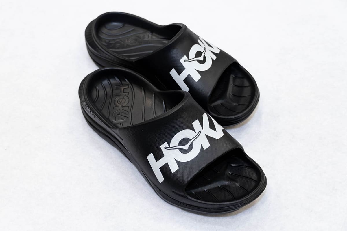 HOKA オラ アスレチック スライド(9,900円)