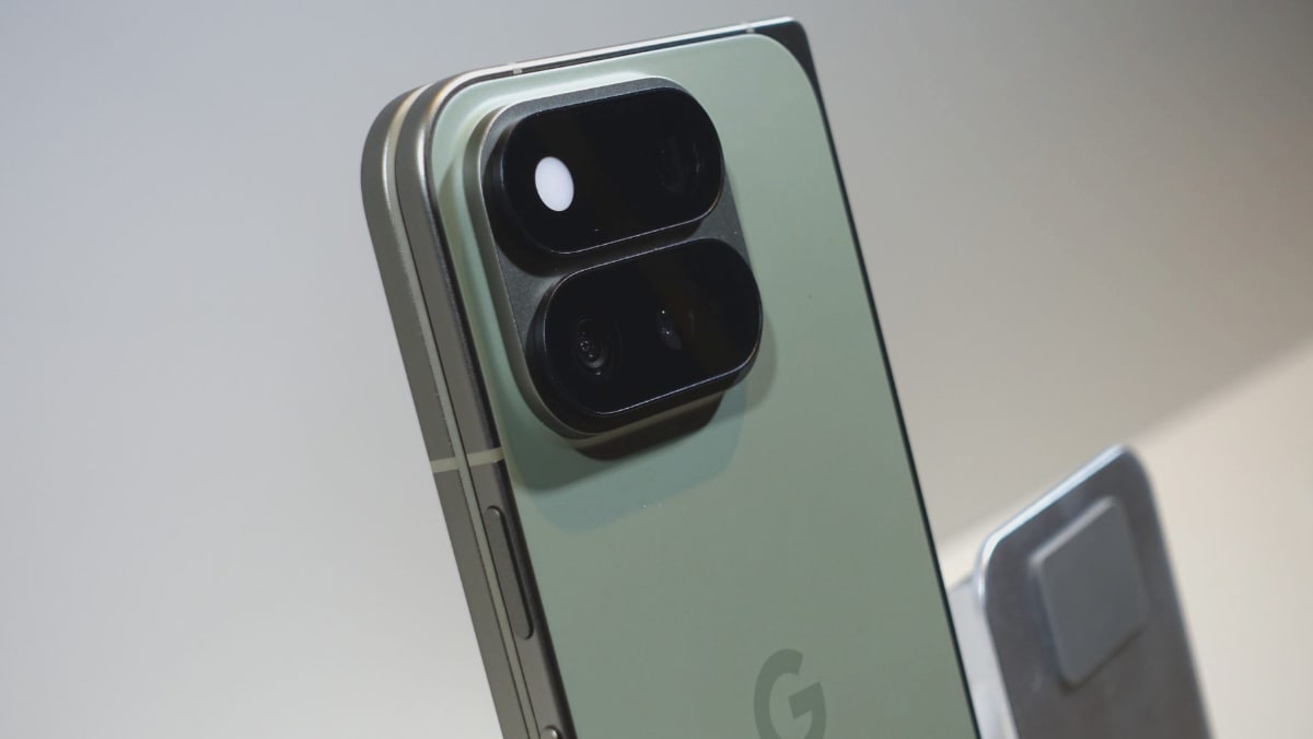 点灯イメージ(機種は「Pixel 11 Pro」)