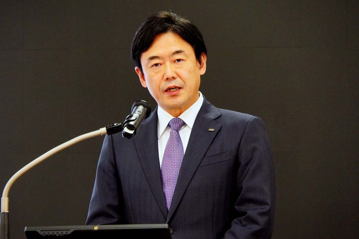 KDDIの松田社長は、決算説明会でローミング提供の終了に言及した