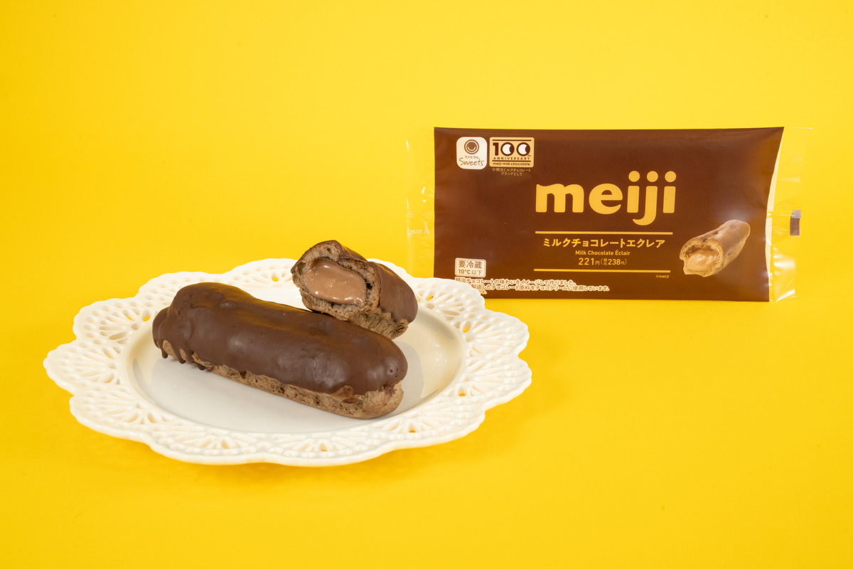 明治チョコレート使用「ミルクチョコレートエクレア」238円