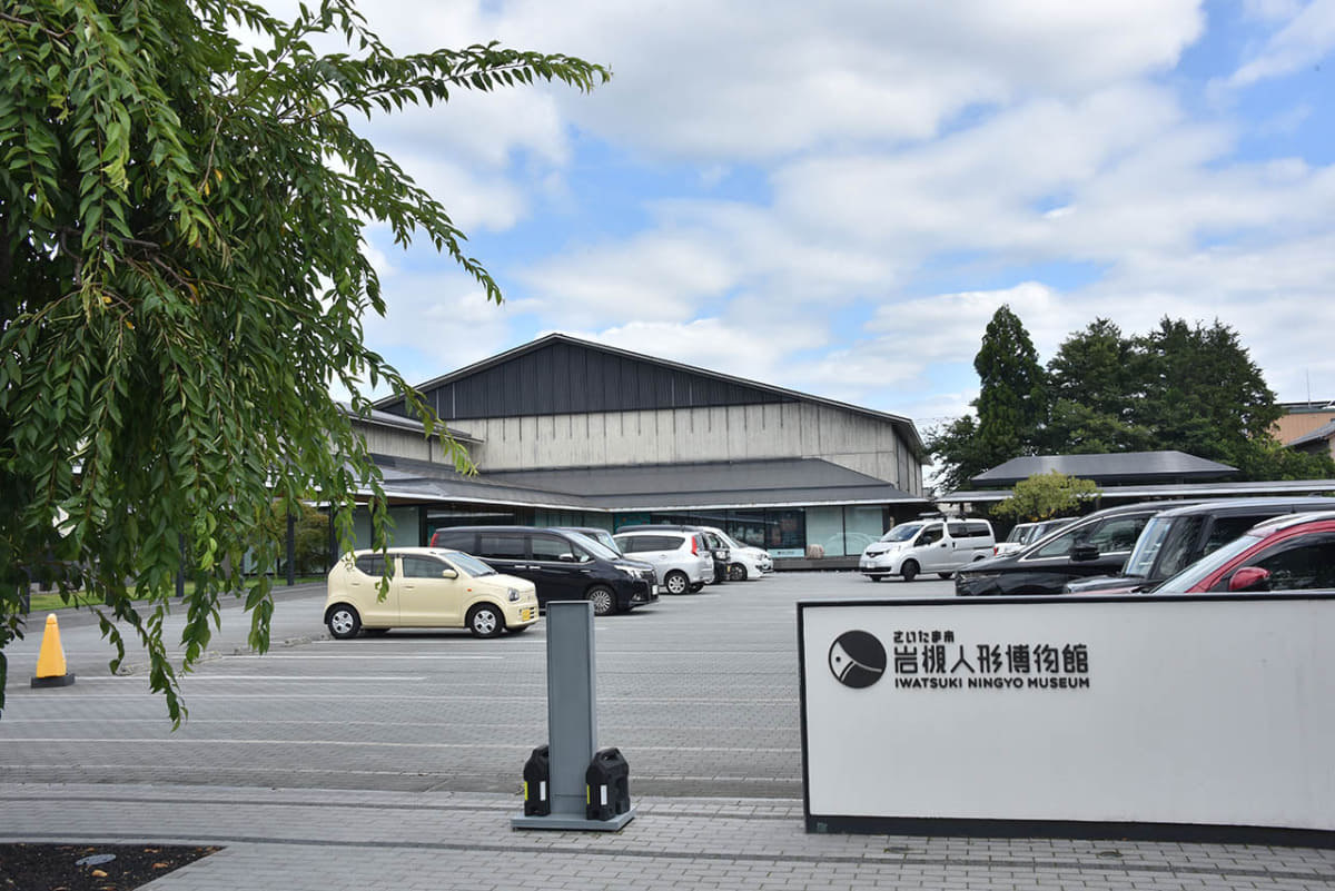 岩槻人形博物館は、同地の伝統産業を後世へと伝えるミュージアム