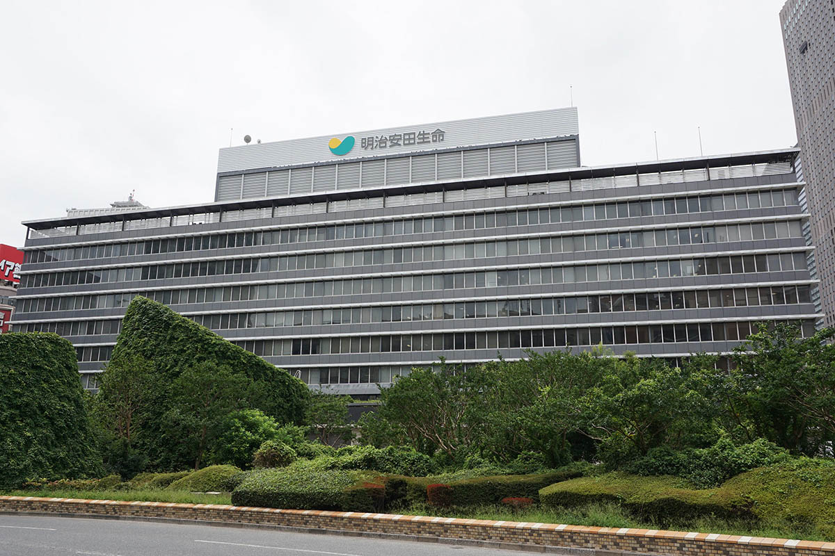 旧安田生命本社ビル(20年7月撮影)