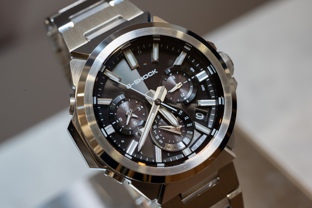 GST-W1000D-1AJF