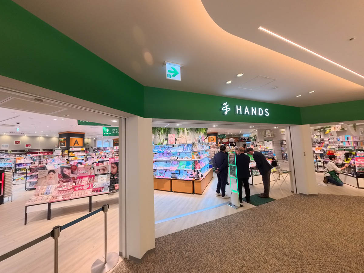 生活雑貨の「ハンズ」。同店としては小さめの面積だが多くのアイテムが並んでいた