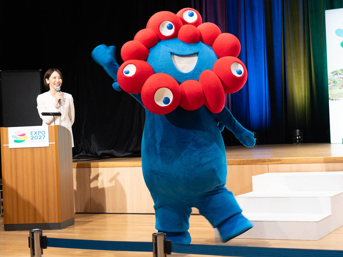 大阪・関西万博のキャラクター、ミャクミャクも応援に駆けつけました