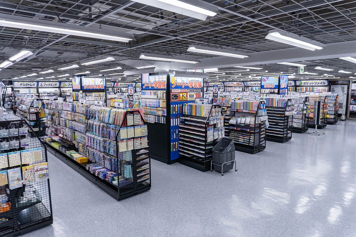 ヨドバシカメラ マルチメディア池袋の文具売場(6月29日撮影)