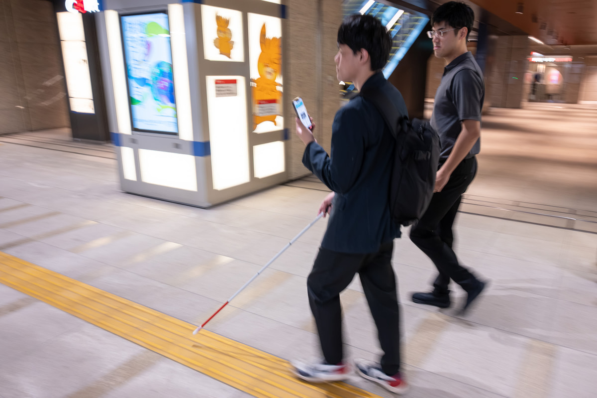 日本橋室町三井タワー(COREDO室町)の地下からスタート。地下道は元々点字ブロックが整備されており歩きやすいとのこと