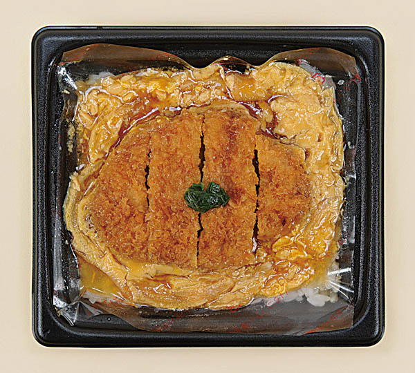 三元豚のロースかつ丼(598円)