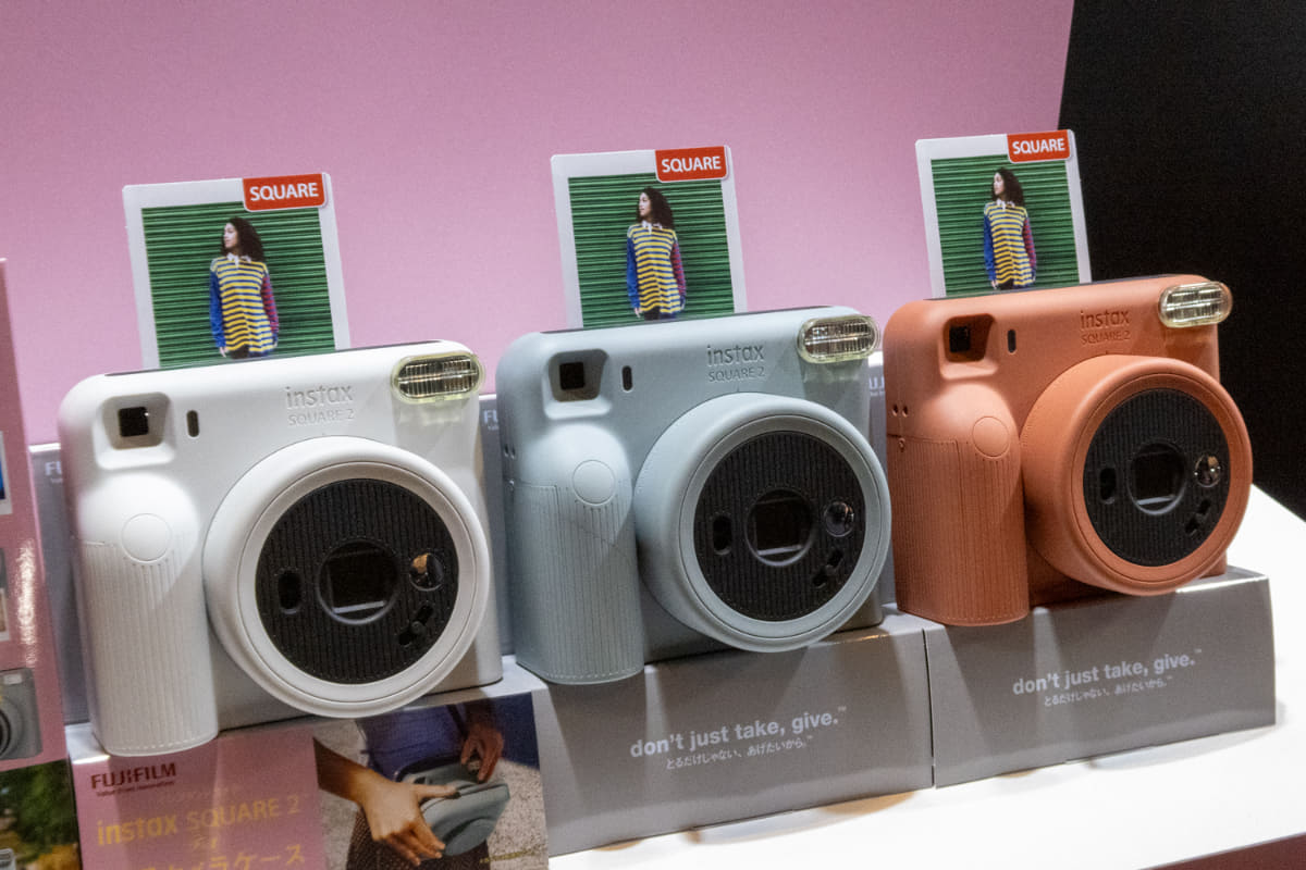 instax SQUARE 2