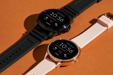 FOSSIL、最大3日間使えるカラフルなWear OSスマートウォッチ