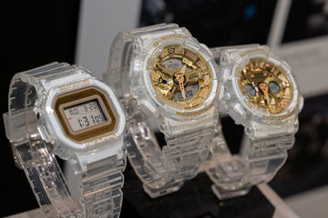 ヨウジヤマモト「Y's×G-SHOCK」 幅広クロスバンドのコラボモデル