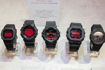 G-SHOCK、10年電池のブラック&ゴールド - Impress Watch