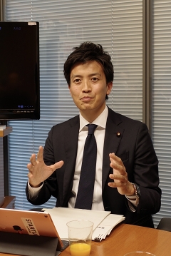 やっと始まる放送と通信の融合 Nhkがネットでの同時配信を開始へ 改正された放送法と その 制限