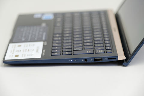 Office付属 ASUS ZenBook UX303L i5 13.3型 ASUS ZENBOOK UX303LN UX303LN-4210 価格比較 - 価格.com