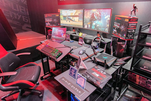 Wi Fiでも快適なゲーム環境を訴求 Tgs 2019のasus Bauhutteブース Internet Watch