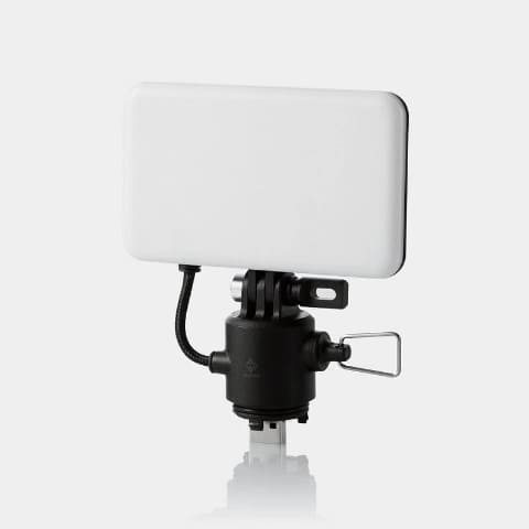 アウトドアでも使えるIP67準拠の防水・防塵モバイルバッテリー