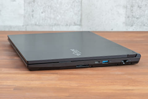 サラリーマンにお勧め！持ち歩きし易い軽小型ASUSノートパソコン