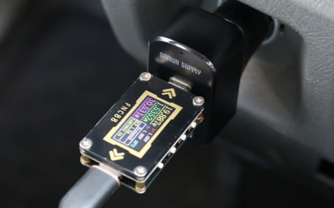 シガーソケットでノートpcを充電したい 車内で仕事するのに高出力のusb Pd充電器を探してみた テレワークグッズレビュー 第48回 Internet Watch