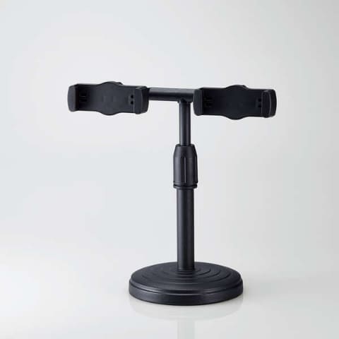 スマホやタブレットを2台置き、スペースを有効活用できるスタンド3種