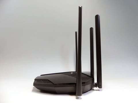 品質はしっかりTP-Link！ 中国発のWi-Fi 6ルーター、MERCUSYS「MR70X