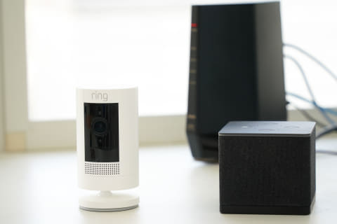 ring ワイヤレス ネットワークカメラ Amazonが屋内用セキュリティカメラ「Ring 首振り機能付きインド