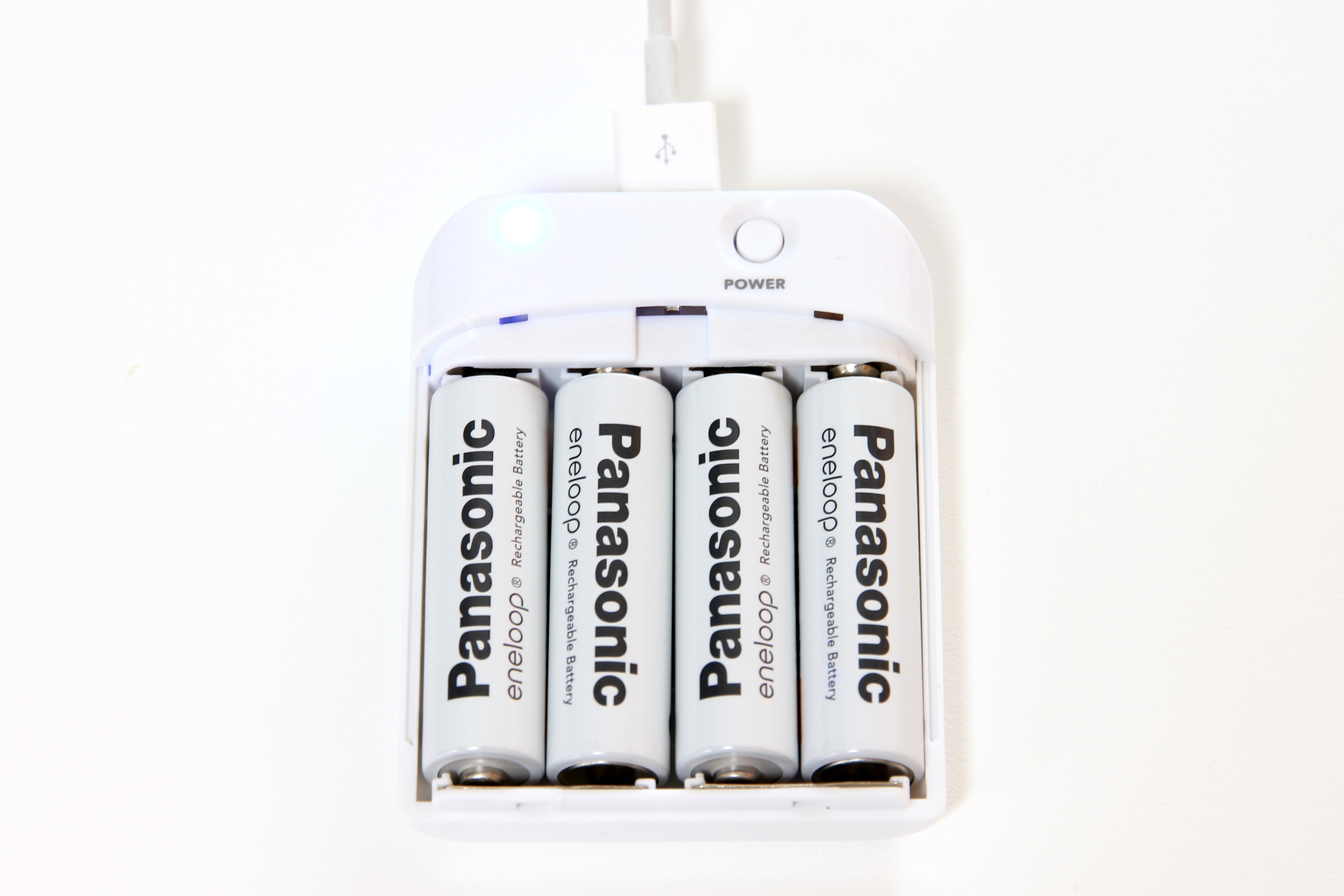 100円ショップの乾電池でiPhoneをどこまで充電できるかテストしてみた