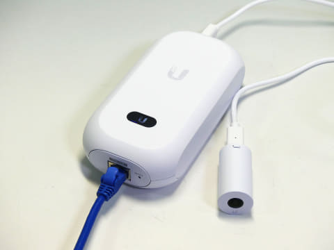 この発想はなかった！ 壁に一体化するUbiquitiのレンズ分離型「AI