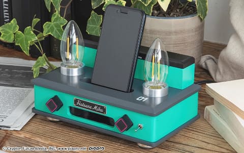 初音ミク　テーブルランプ ムービック、「初音ミク」イメージのインテリア受注開始 スマホ