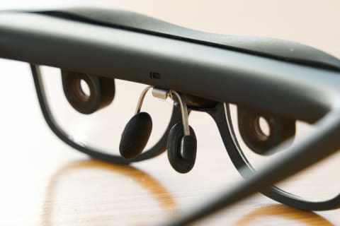 ド近眼」＋「老眼」にオートフォーカスは効くのか？ 「ViXion01」で