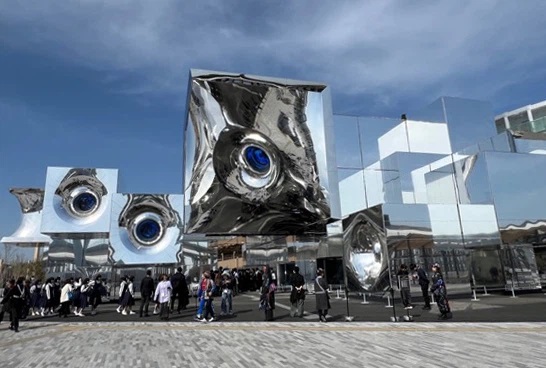 落合陽一氏監修のシグネチャーパビリオン「null2」は強烈なインパクトがある